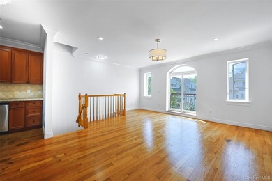 This stunning condo apartment features a formal layout with 3 - photo 9