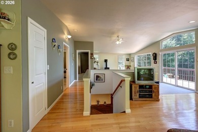 Secluded yet close to the Beach! Bright, light and airy two - photo 11