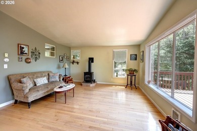 Secluded yet close to the Beach! Bright, light and airy two - photo 14