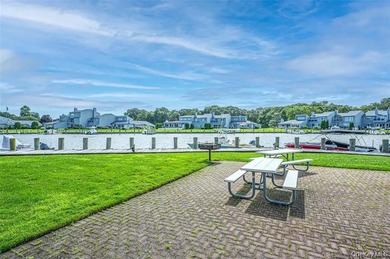 (private lake, pond, coastal) Home Sale Pending in Patchogue New York