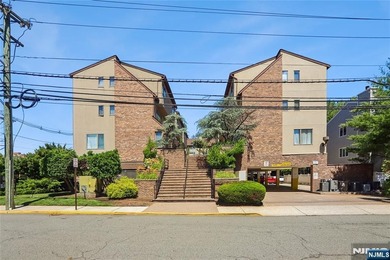 Recently renovated, south facing duplex type of condo located on - photo 21