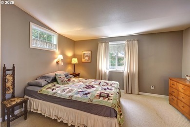 Secluded yet close to the Beach! Bright, light and airy two - photo 24
