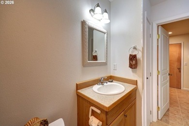 Secluded yet close to the Beach! Bright, light and airy two - photo 29