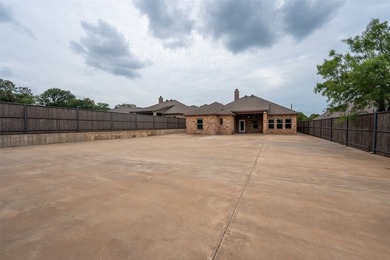 Welcome home to this charming retreat tucked into an established - photo 30