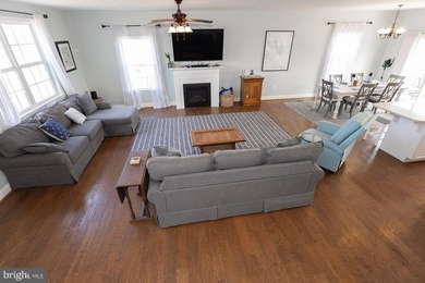 Wake up to breathtaking, mile long views of the St. Mary's River - photo 31