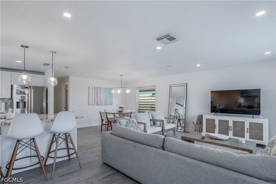 Welcome to your slice of paradise in the highly sought-after - photo 6