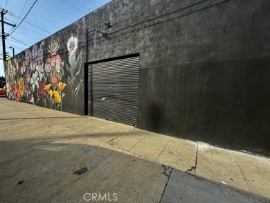 FANTASTIC LOCATION!!! One block east of CA 110 fwy, just blocks - photo 4