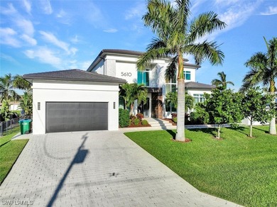 Stunning Contemporary heated pool/spa home with 4 bedrooms - photo 7