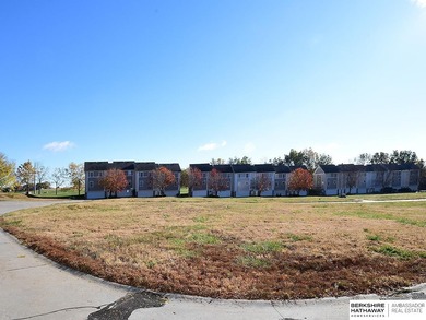 Rare opportunity in established NW area. 58 Villa/Condos style - photo 11
