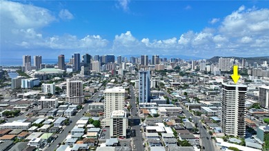 Rarely available Parkside Tower in the heart of Moiliili. Enjoy - photo 4