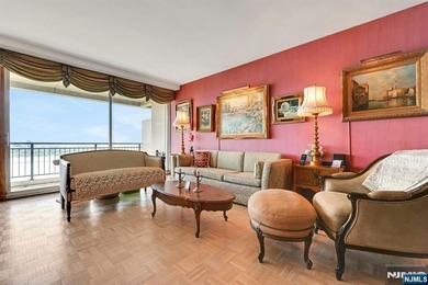 Beautiful two bedroom one bath upsplit bi-level apartment with - photo 5