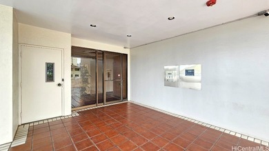 Rarely available Parkside Tower in the heart of Moiliili. Enjoy - photo 9