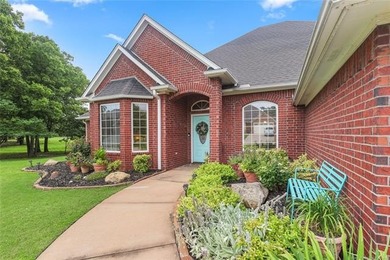 Located in the highly sought-after Plainview School District - photo 3