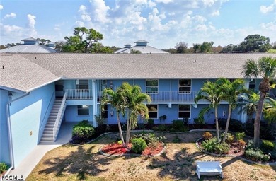 Beautiful 2-bedroom, 2-bathroom second-floor condo conveniently - photo 1