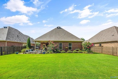 Nestled in Huntsville's resort-style Lake Forest community, this - photo 3