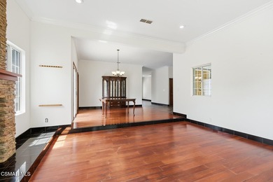Sensational opportunity! Ideally located at the end of a quiet - photo 11