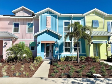 Lake Townhome/Townhouse For Sale in Kissimmee, Florida