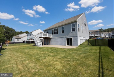 Gorgeous Leyland Park Rambler w/loft is move-in ready for you! - photo 11