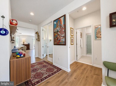 Gorgeous Leyland Park Rambler w/loft is move-in ready for you! - photo 15