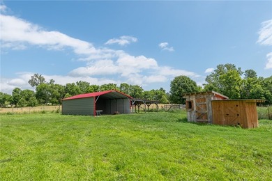 Discover the perfect blend of country privacy and town - photo 16