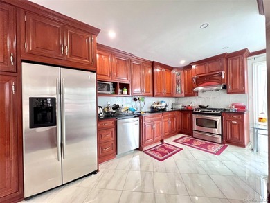Beautiful 3-story Colonial single-family home in the heart of - photo 8