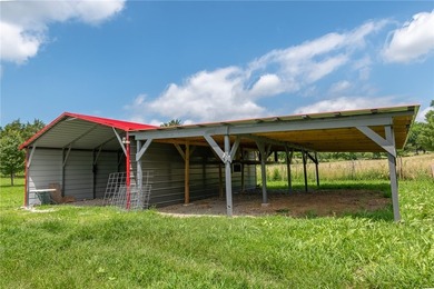 Discover the perfect blend of country privacy and town - photo 19