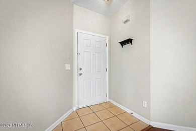 Move-in ready 2BR/2BA first-floor condo in gated Willow Ridge! - photo 10