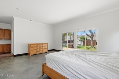 Sensational opportunity! Ideally located at the end of a quiet - photo 21