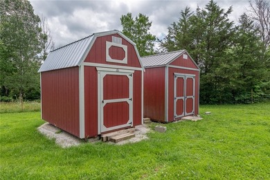 Discover the perfect blend of country privacy and town - photo 26