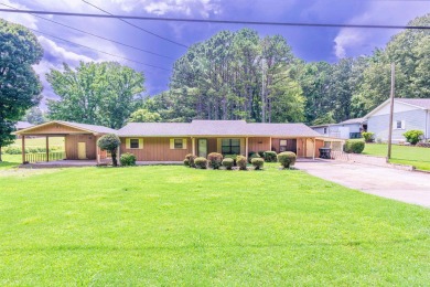 Lake Home For Sale in Tuscumbia, Alabama