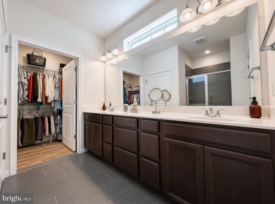 Gorgeous Leyland Park Rambler w/loft is move-in ready for you! - photo 35