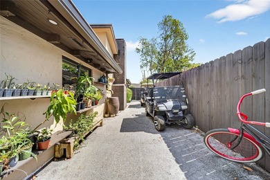 Located in the highly sought-after community of The Crossings - photo 40