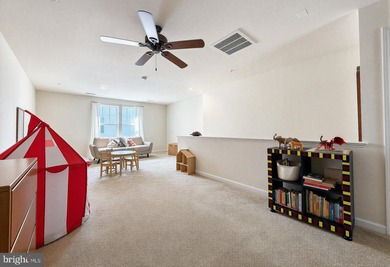 Gorgeous Leyland Park Rambler w/loft is move-in ready for you! - photo 42