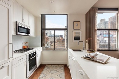 Some apartments have views. This one has a moving picture - photo 4