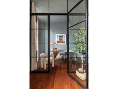 Some apartments have views. This one has a moving picture - photo 6