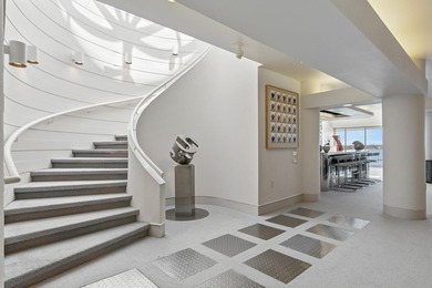 Architect-owned dual-level penthouse offers a serene retreat - photo 9