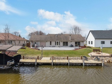 Why buy a place up north when you can live the lake lifestyle - photo 2