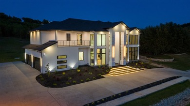 Architecturally striking modern contemporary estate situated on - photo 2