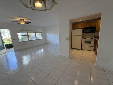 Welcome to this FIRST FLOOR 1 BEDROOM /1.1 BATH Condo located in - photo 15
