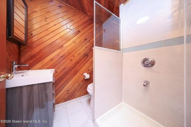 Located in Little Neck, Queens and situated on huge 20x172 lot - photo 20