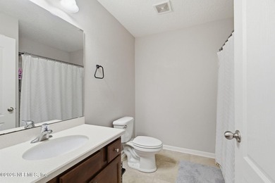 Single-story, four bedrooms, & a 2024 roof, let's start there - photo 26
