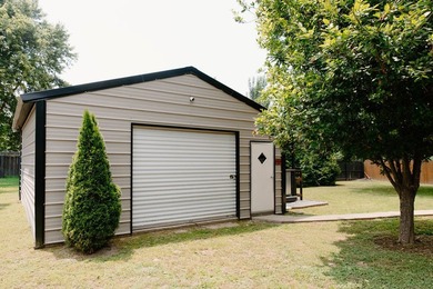 Beautifully Updated Home with Mother-in-Law Suite Nestled on a - photo 32
