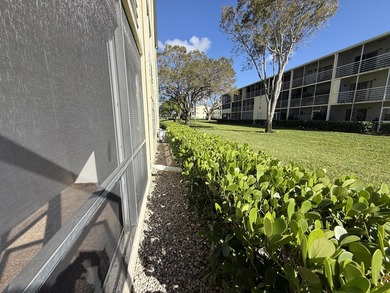 Welcome to this FIRST FLOOR 1 BEDROOM /1.1 BATH Condo located in - photo 34