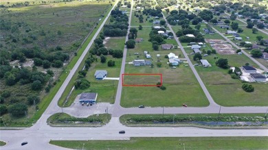 Punta Gorda - Buildable Lot - No Deed Restrictions - Not in - photo 5
