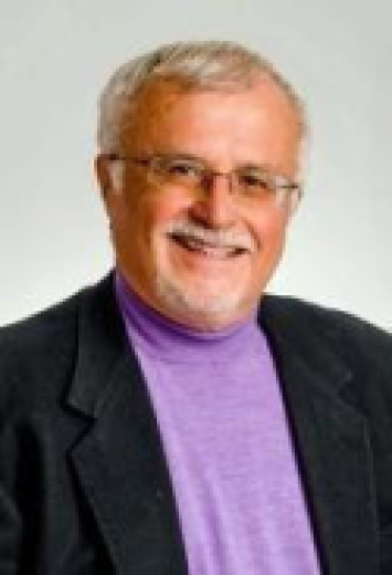 Dennis Bamber with Cressy Everett Real Estate in MI advertising on LakeHouse.com