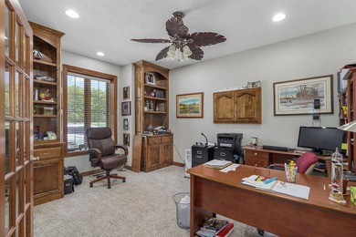 This extraordinary estate near beautiful Fellows Lake was built - photo 7