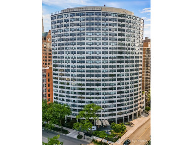 Lake Condo For Sale in Chicago, Illinois
