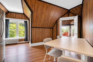 Rare offering on prestigious Ridge Boulevard. This corner - photo 12
