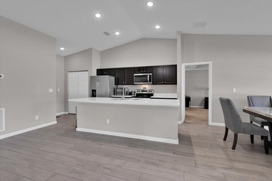 Short sale subject to lender approval. Don't miss this - photo 17
