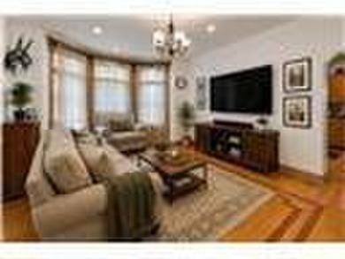 Rare offering on prestigious Ridge Boulevard. This corner - photo 18